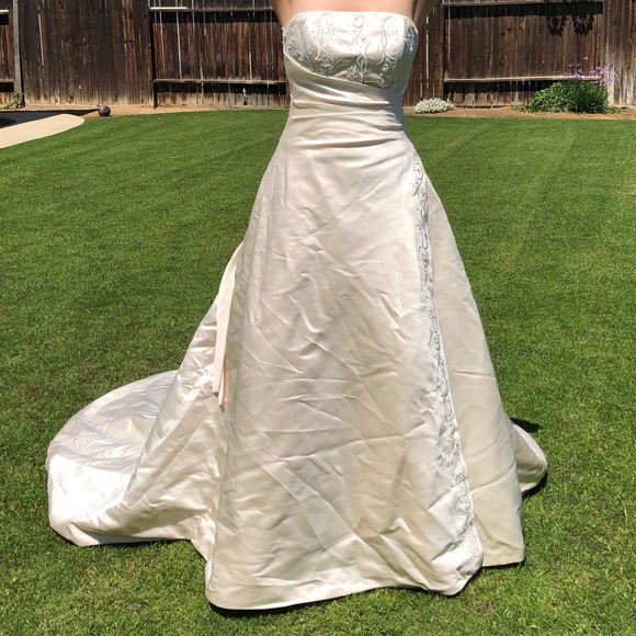 Worn once. Good condition. - Picture 1 of 13